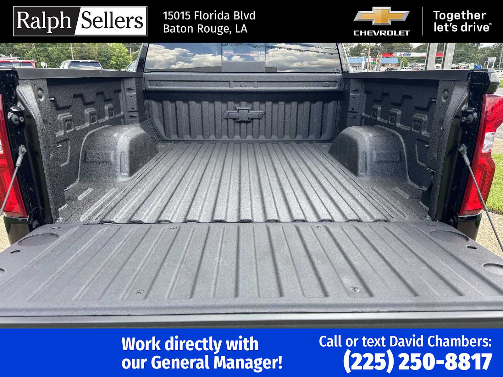 2026 Chevrolet Silverado 1500 RST photo 4
