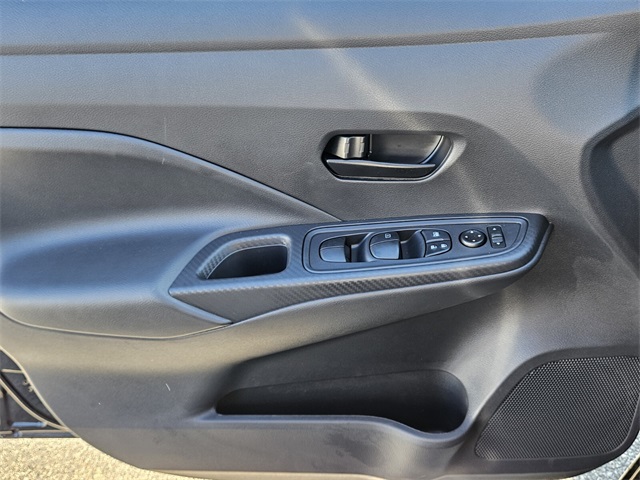 2025 Nissan Versa 1.6 S photo 22