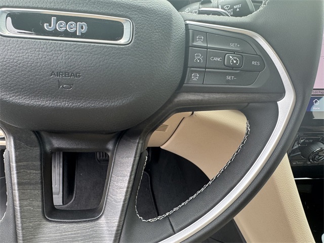 2025 Jeep Grand Cherokee Limited photo 16