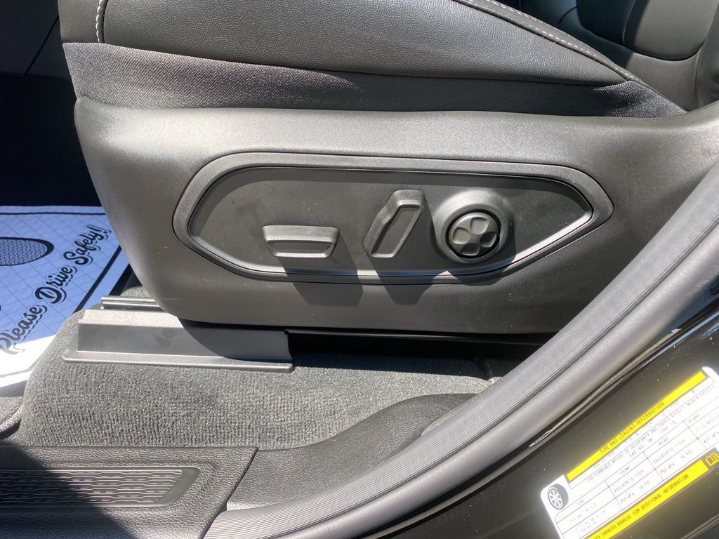 2025 Jeep Grand Cherokee Limited photo 26