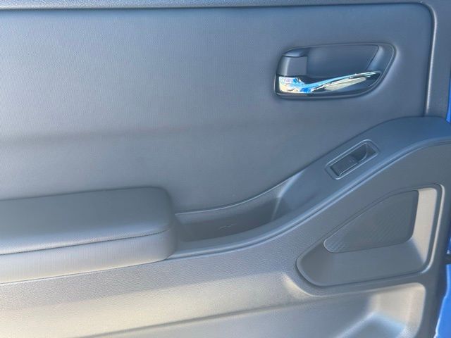 2024 Nissan Frontier SV photo 15