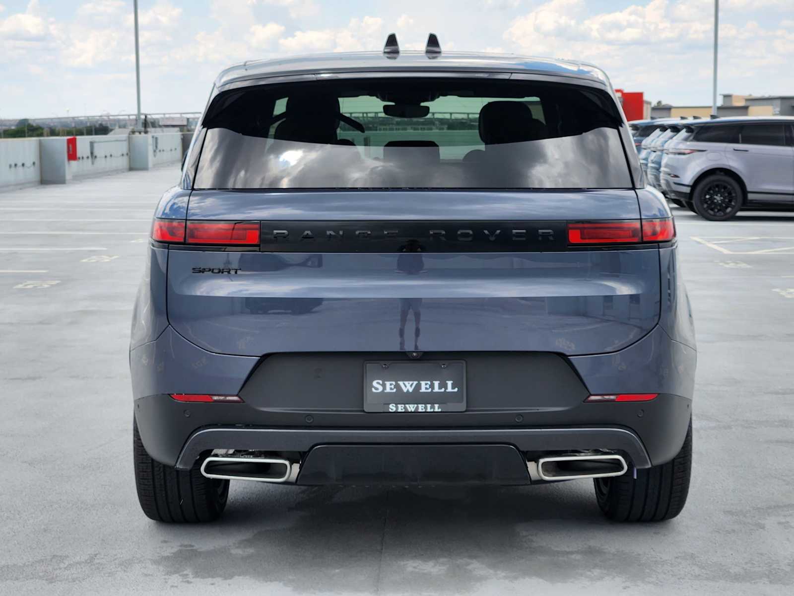 2025 Land Rover Range Rover Sport SE photo 6