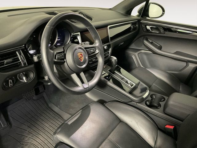 2024 Porsche Macan Base photo 11