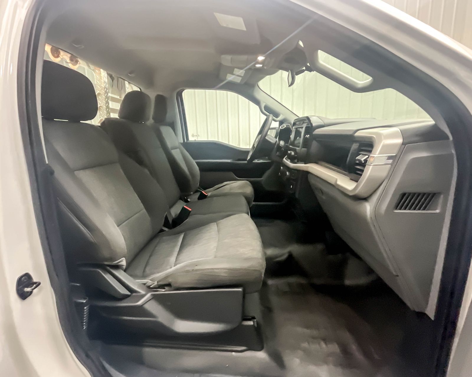2022 Ford F-150 XL photo 14