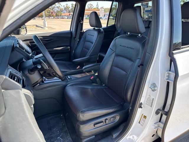 2023 Honda Ridgeline Black Edition photo 4