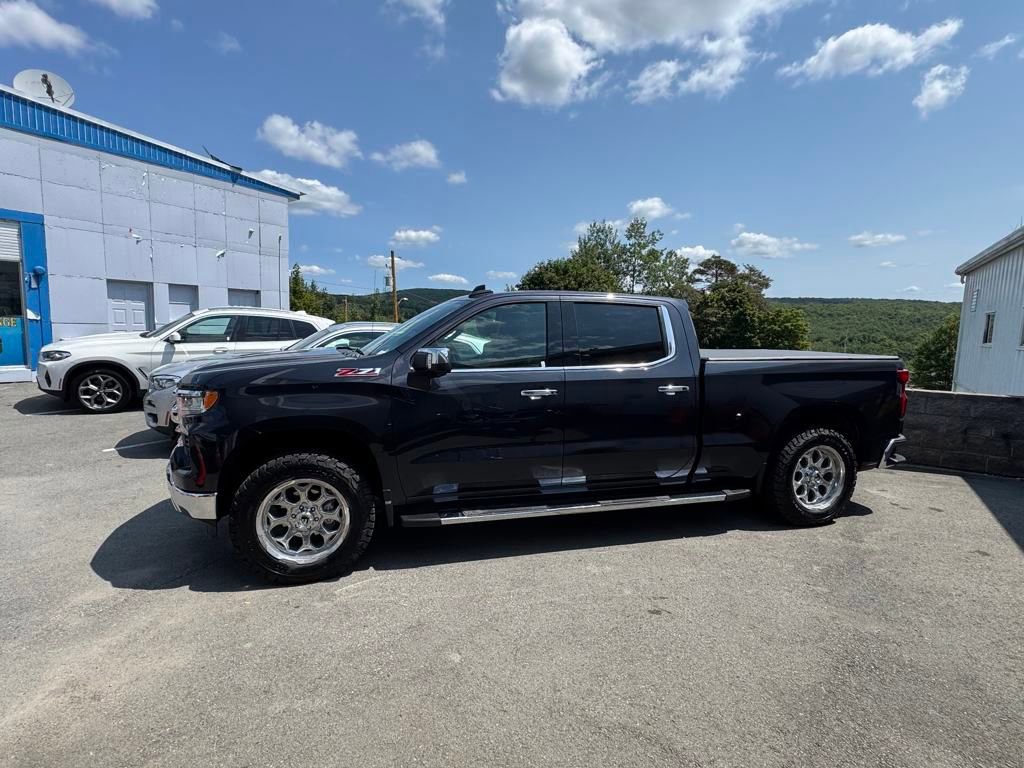 2023 Chevrolet Silverado 1500 LTZ photo 2