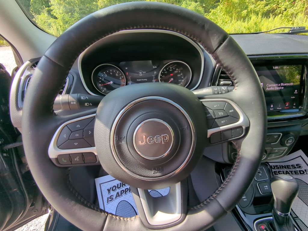 2017 Jeep Compass Limited photo 13