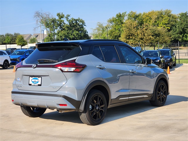 2024 Nissan Kicks SR photo 5