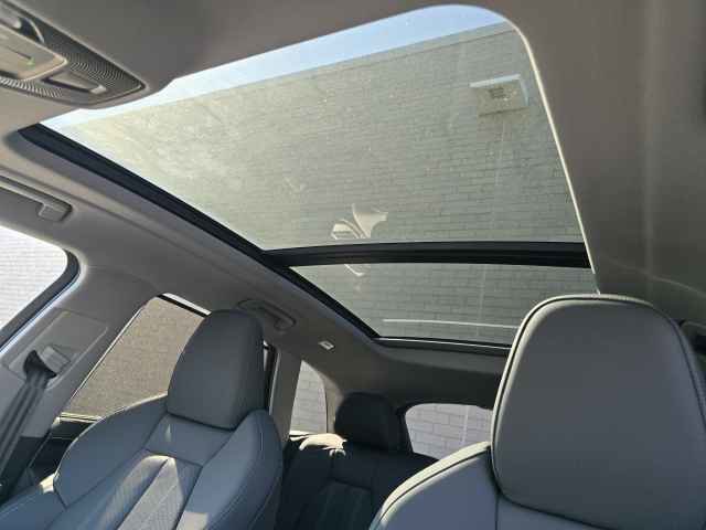 2025 Audi Q5 2.0T Premium Plus photo 3