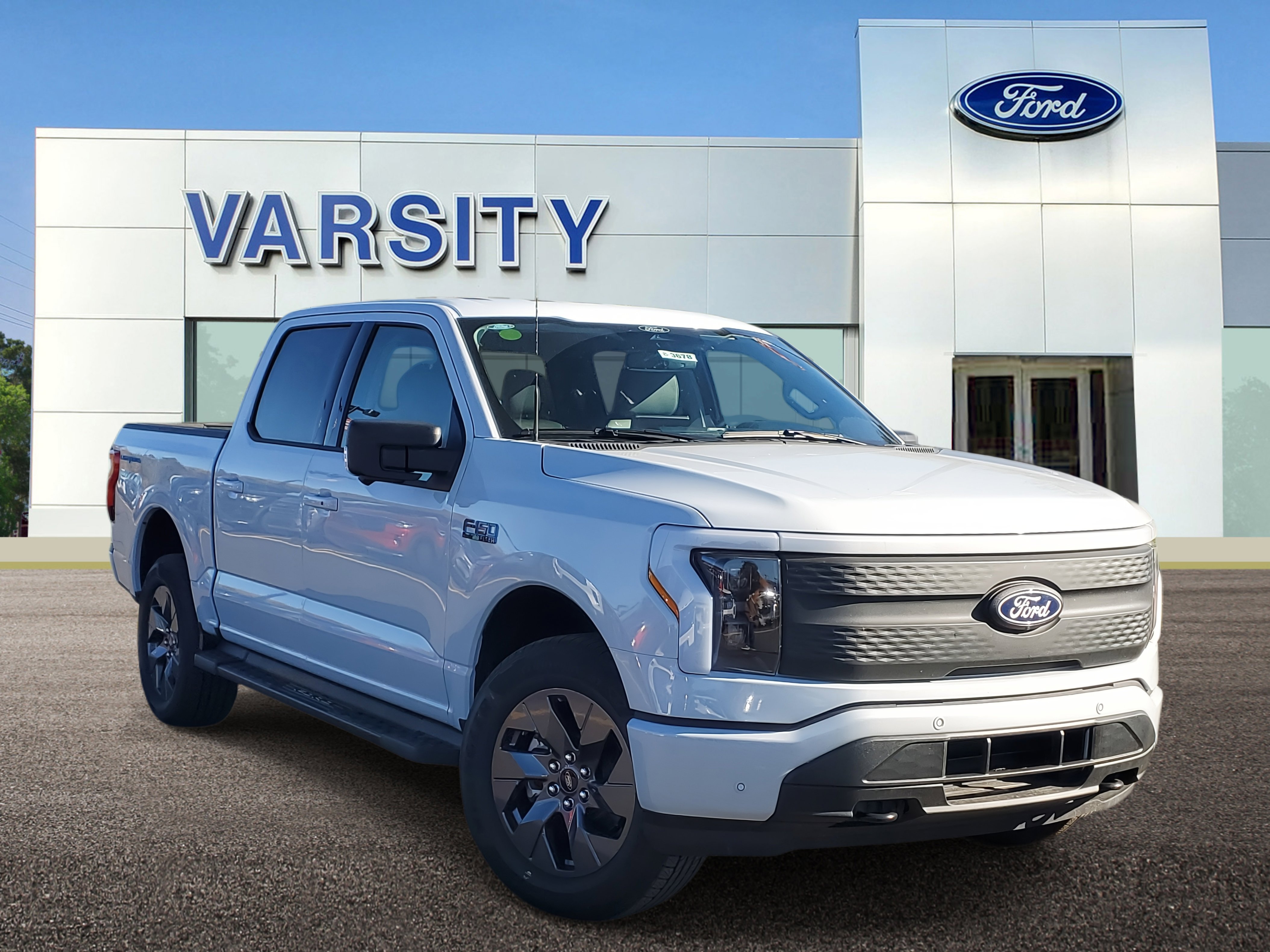 2025 Ford F-150 Lightning Flash's photo