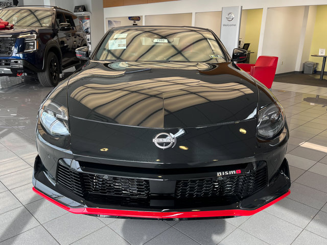 2025 Nissan Z Nismo photo 2