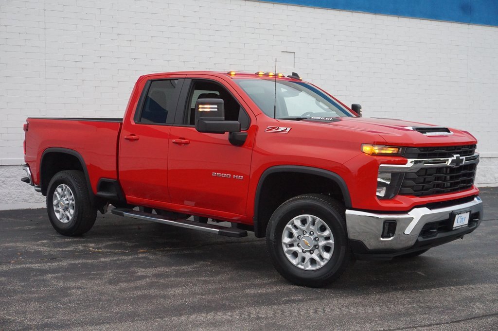 2026 Chevrolet Silverado 2500HD LT photo 2