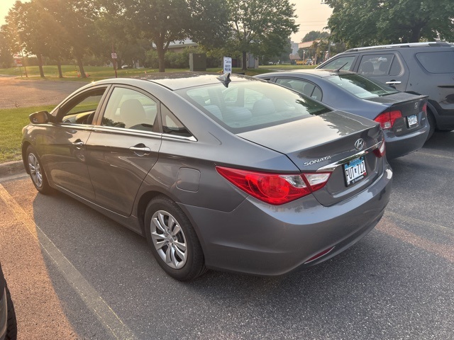 2011 Hyundai Sonata GLS photo 3
