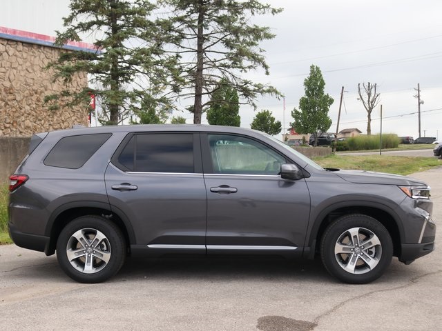 2025 Honda Pilot EX-L photo 4