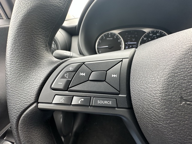 2025 Nissan Kicks Play S photo 10