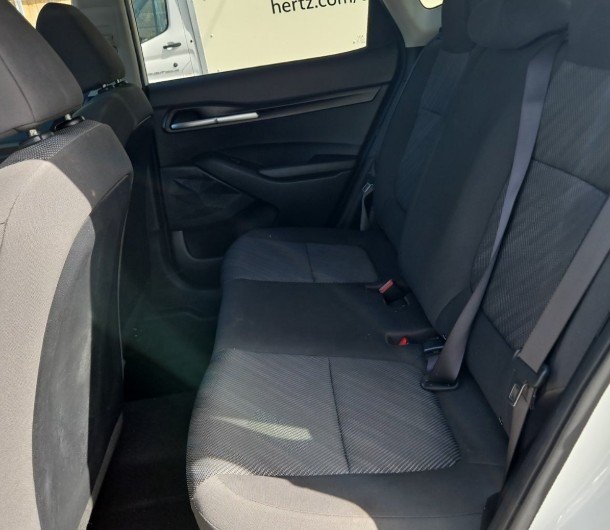 2024 Kia Seltos LX photo 4