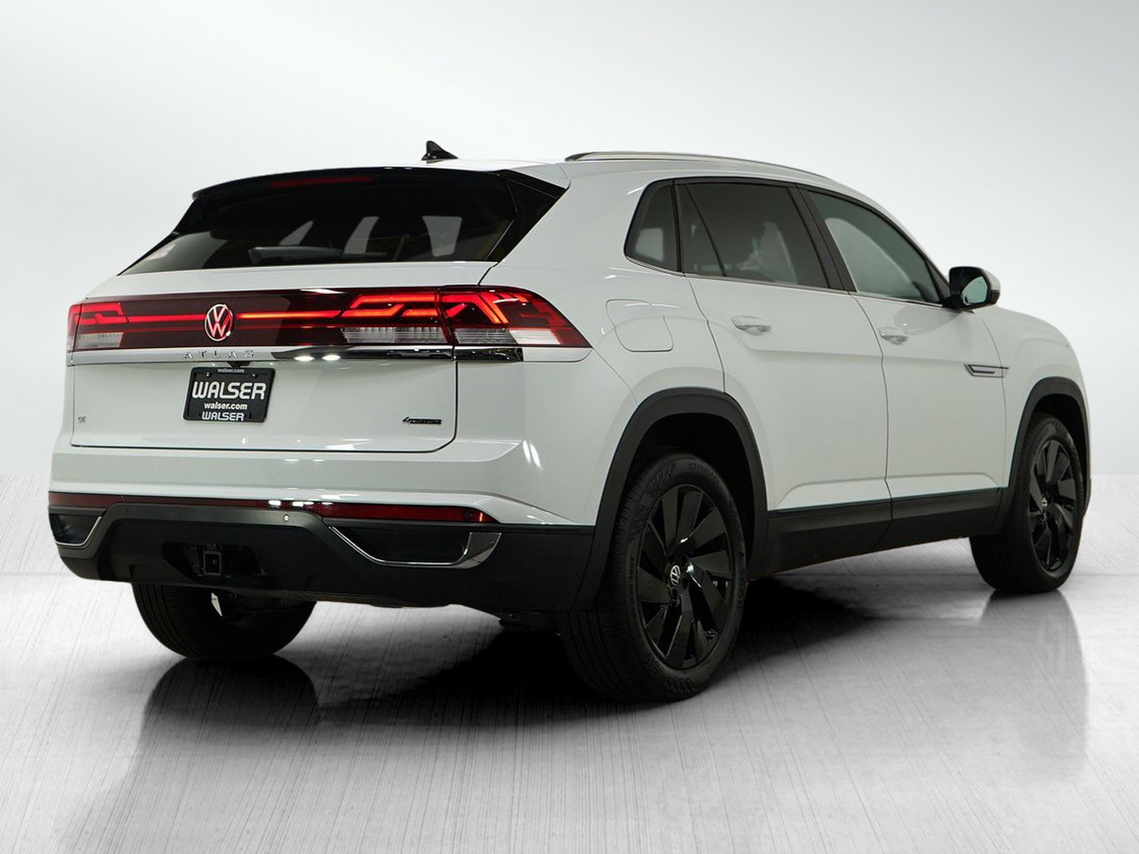 2024 Volkswagen Atlas Cross Sport SE Technology photo 3