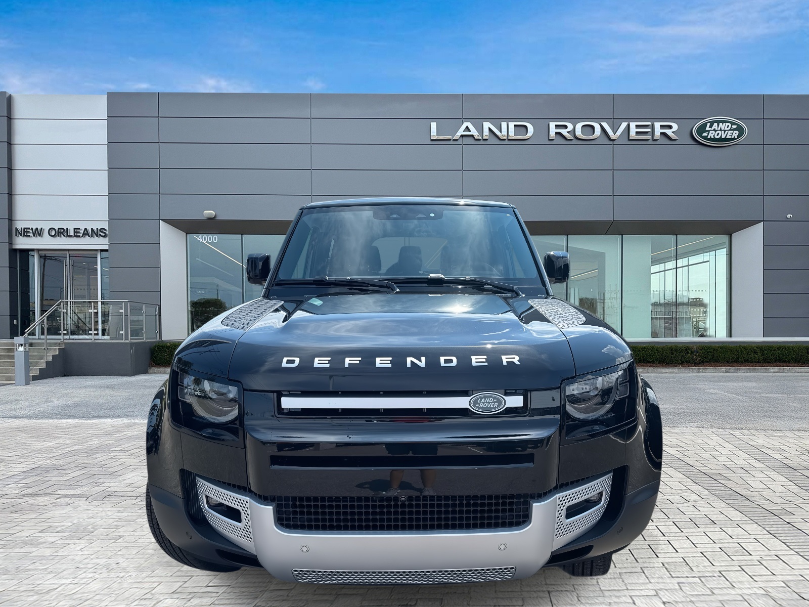2025 Land Rover Defender 110 S photo 2