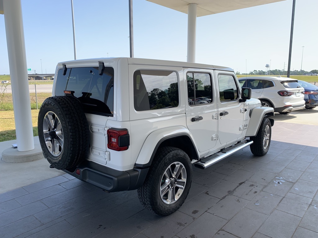 2020 Jeep Wrangler Unlimited Sahara photo 5