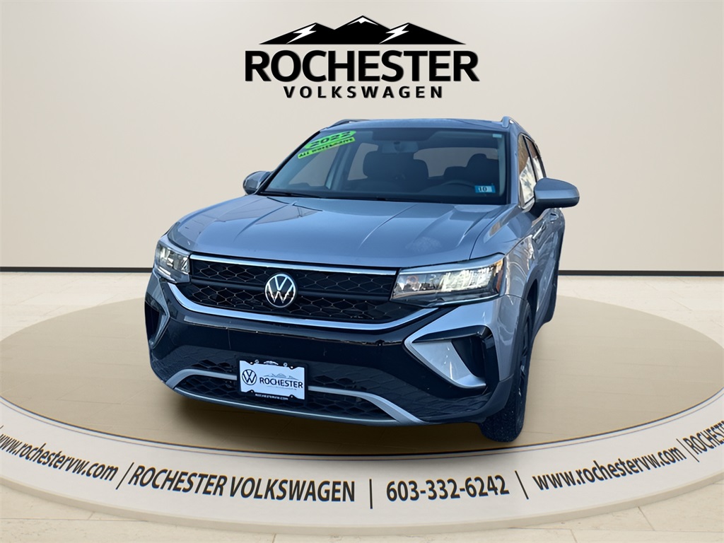 2022 Volkswagen Taos SE's photo