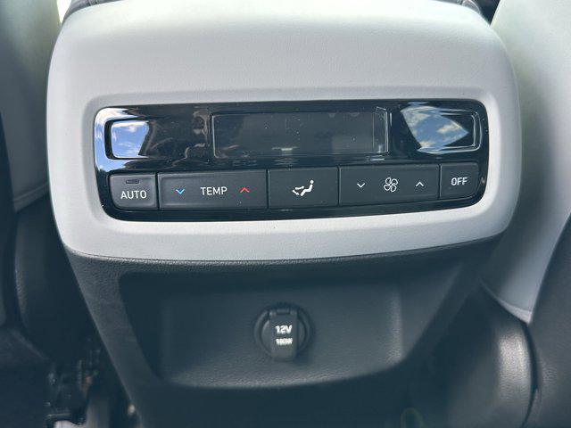 2025 Hyundai Palisade SEL photo 16