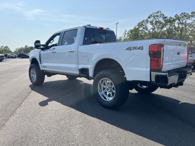 2025 Ford F-350 Lariat photo 4
