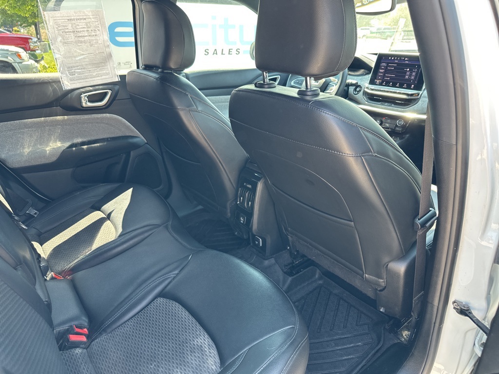2023 Jeep Compass Latitude photo 16