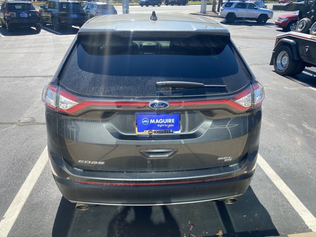 2018 Ford Edge SEL photo 4
