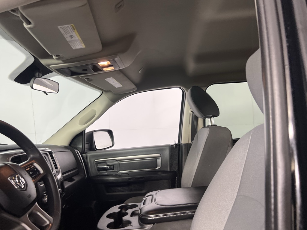 2024 Ram 1500 Classic SLT photo 18
