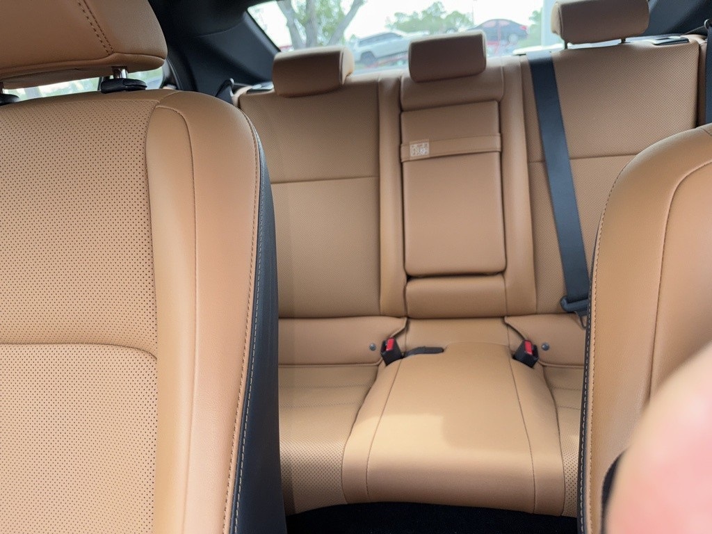 2023 Lexus IS 300 photo 16