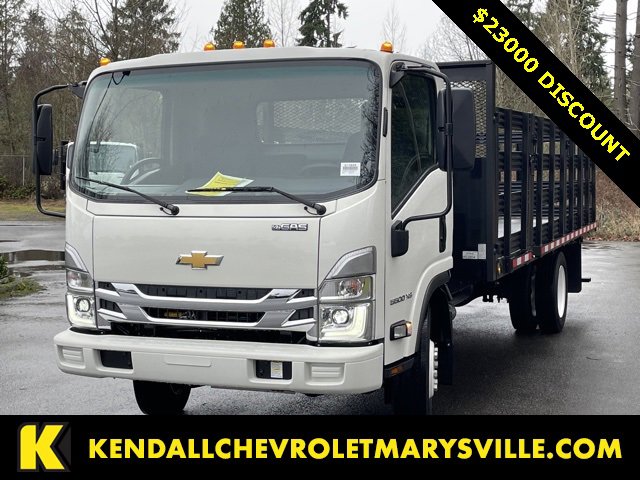2024 Chevrolet Silverado photo 2