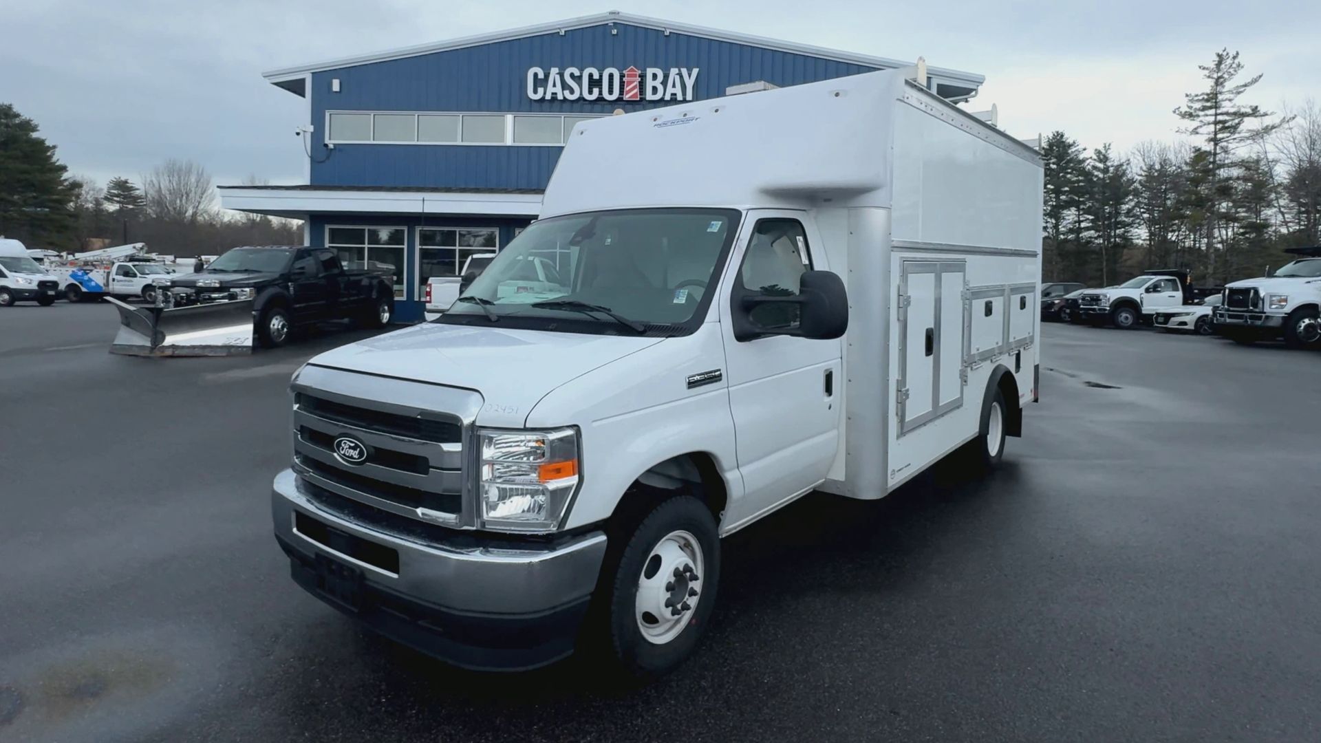 2026 Ford E-350 Base photo 15