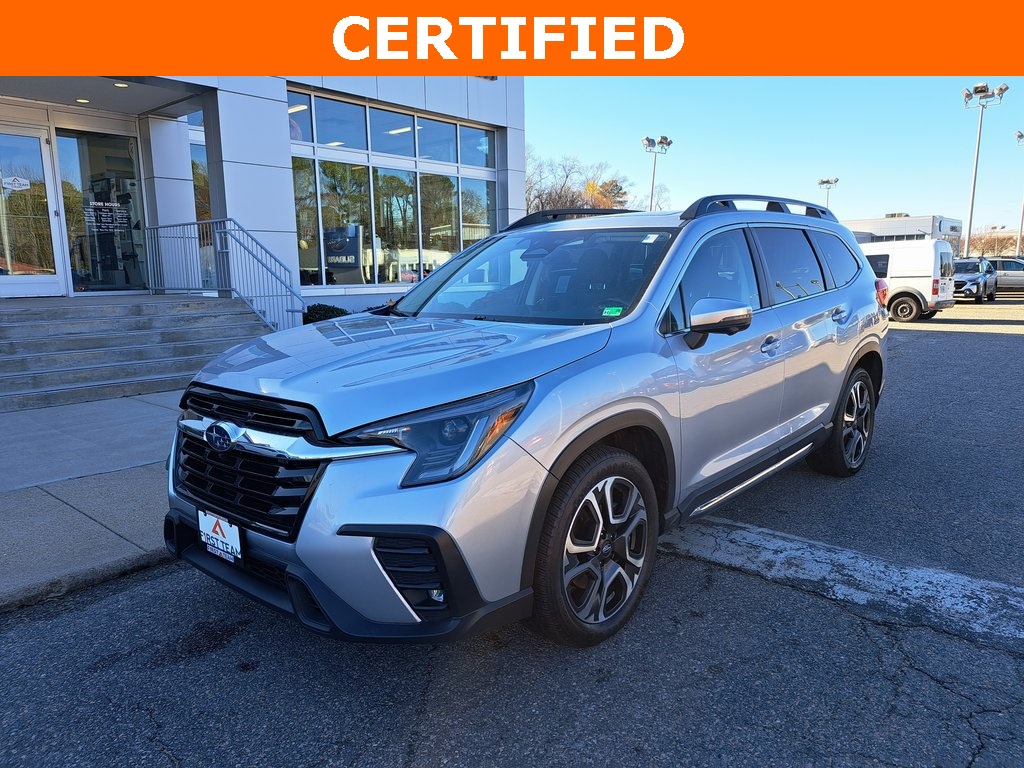 2023 Subaru Ascent Limited's photo