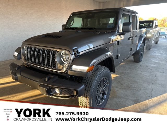 2026 Jeep Gladiator Sport S's photo