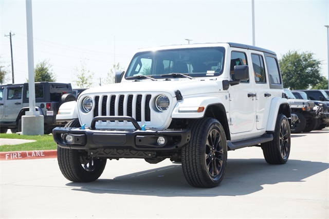 2023 Jeep Wrangler Sahara 4xe photo 3