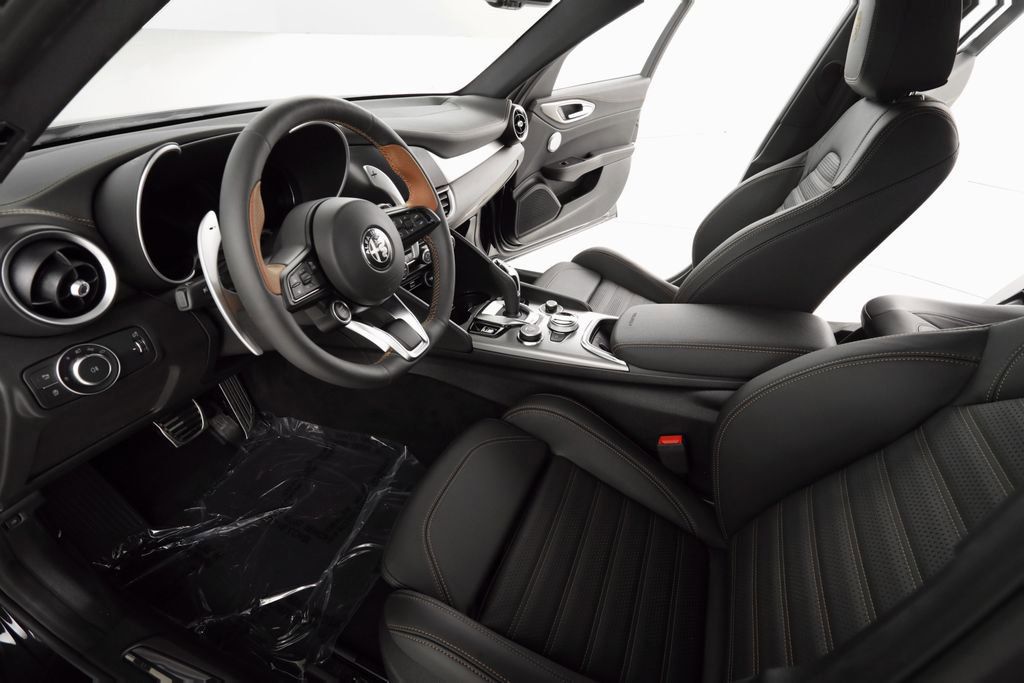2025 Alfa Romeo Giulia SPRINT photo 30