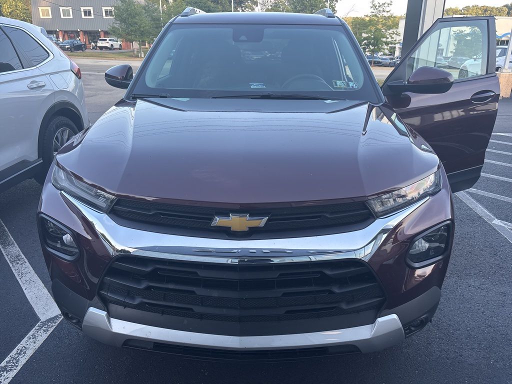 2022 Chevrolet Trailblazer LT photo 2