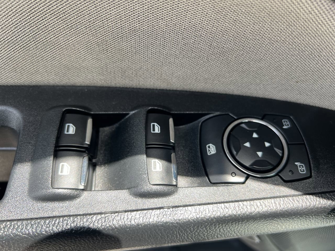2018 Ford Fusion Hybrid S photo 17