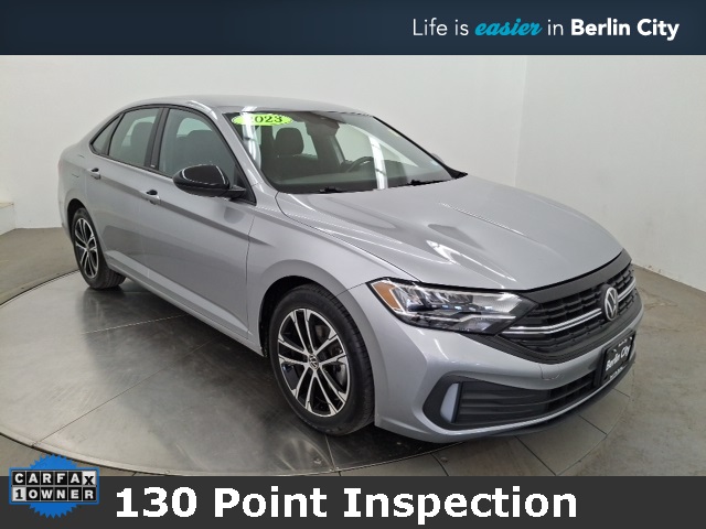 2023 Volkswagen Jetta Sport's photo