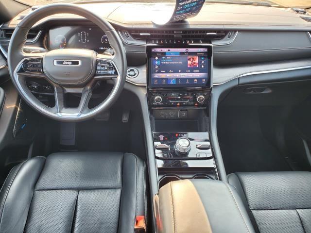 2022 Jeep Grand Cherokee Overland photo 16