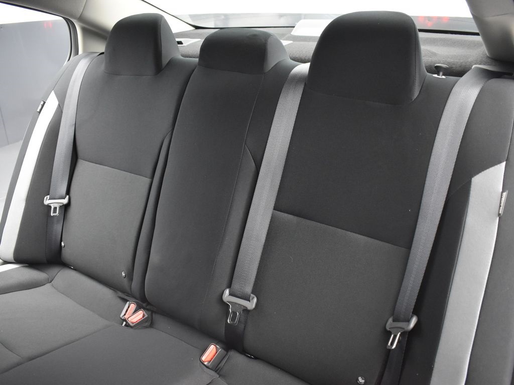 2025 Nissan Versa 1.6 S photo 15