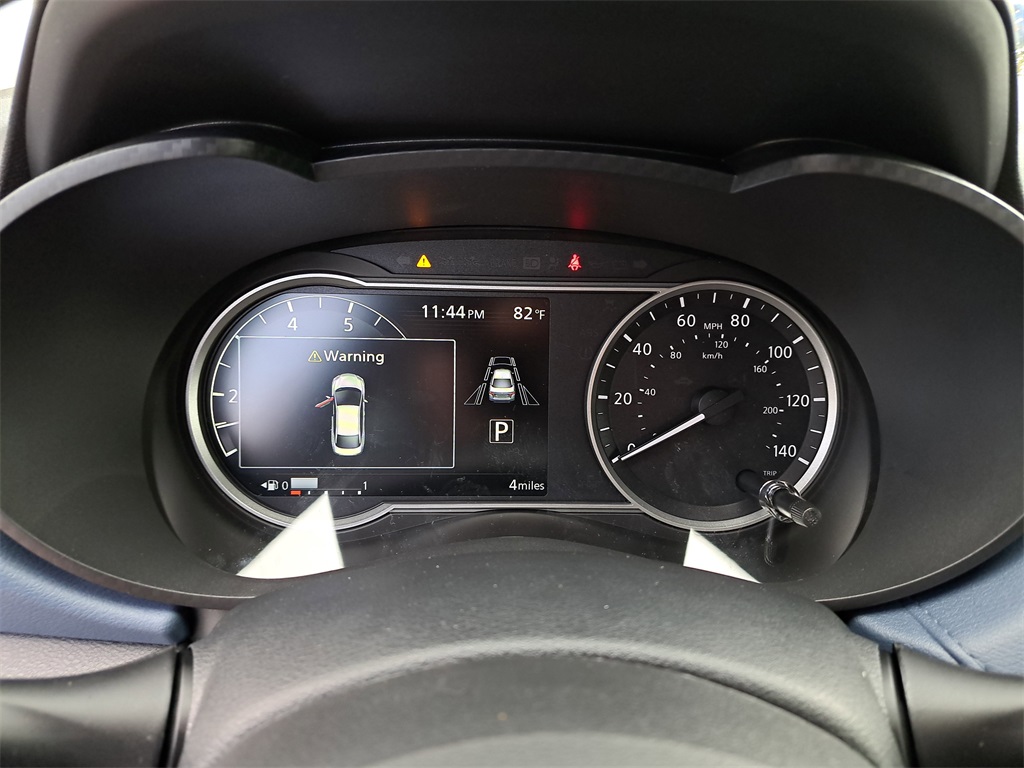2025 Nissan Versa 1.6 SV photo 25