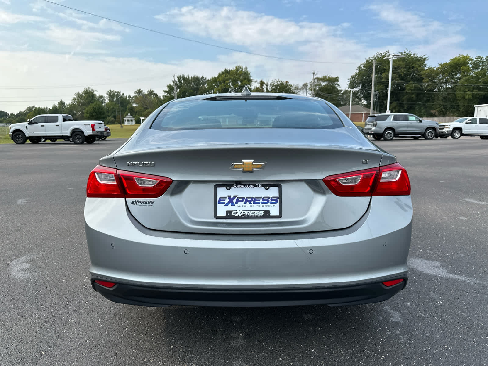 2024 Chevrolet Malibu 1LT photo 3