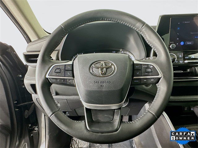 2023 Toyota Highlander L photo 12