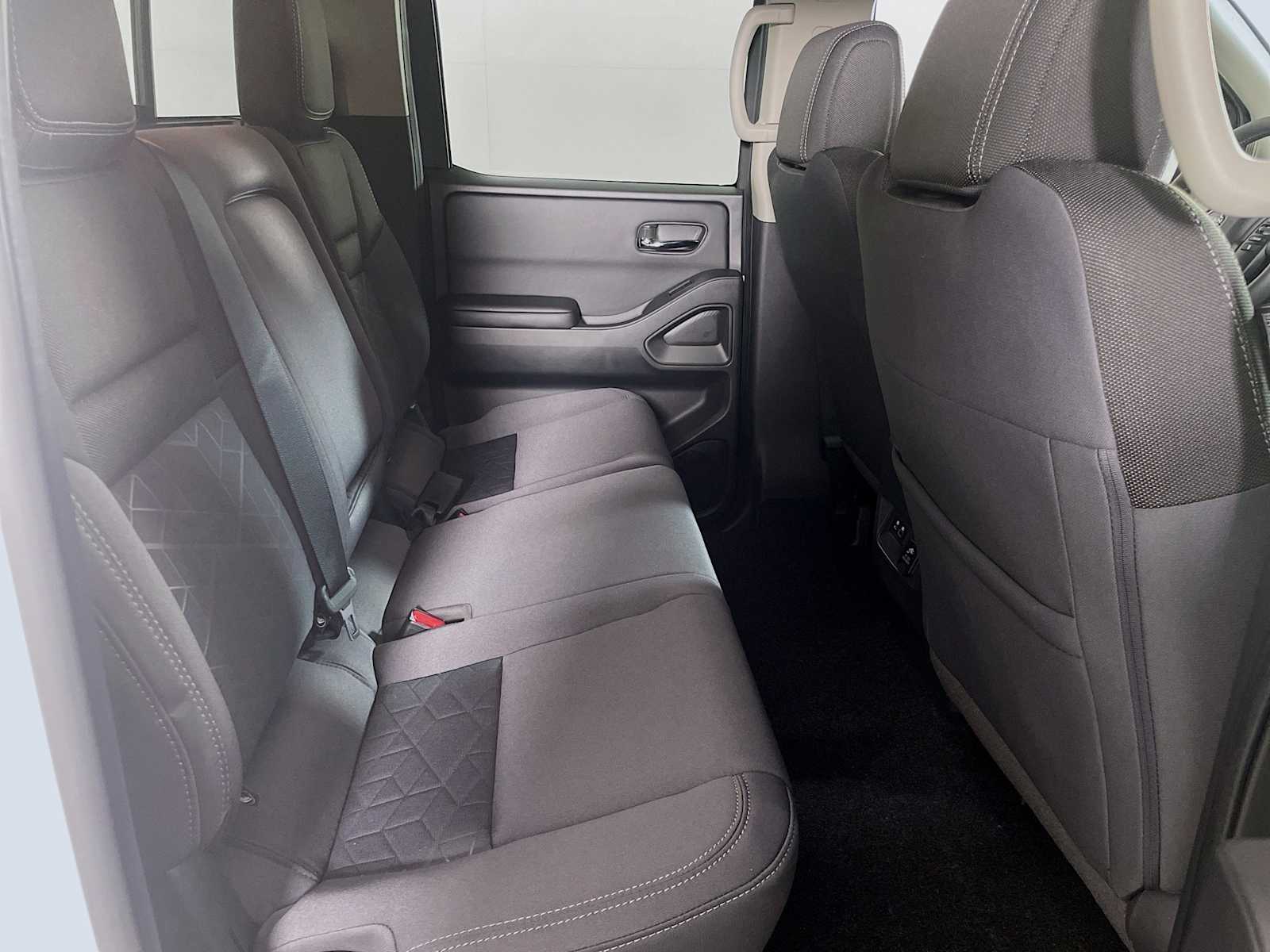 2025 Nissan Frontier SV photo 24