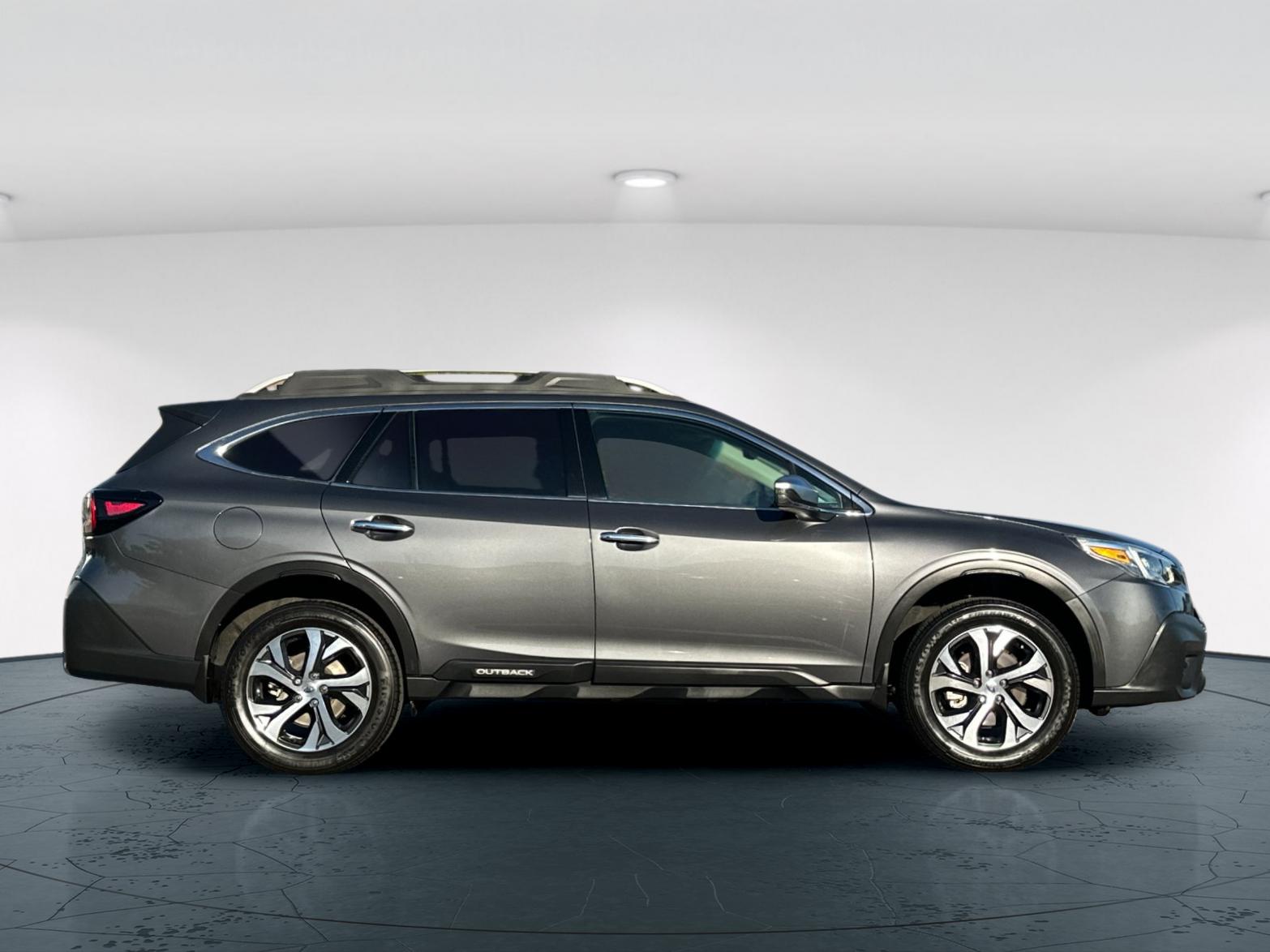 2020 Subaru Outback Touring photo 7