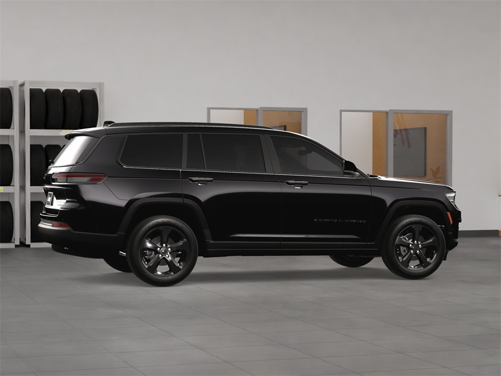 2025 Jeep Grand Cherokee Limited photo 4