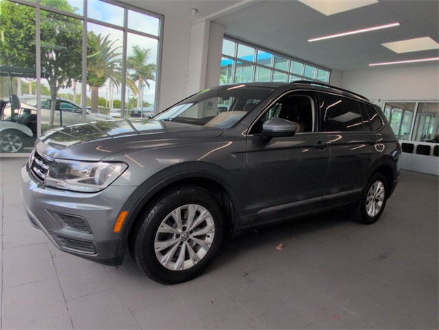 2018 Volkswagen Tiguan SEL photo 4