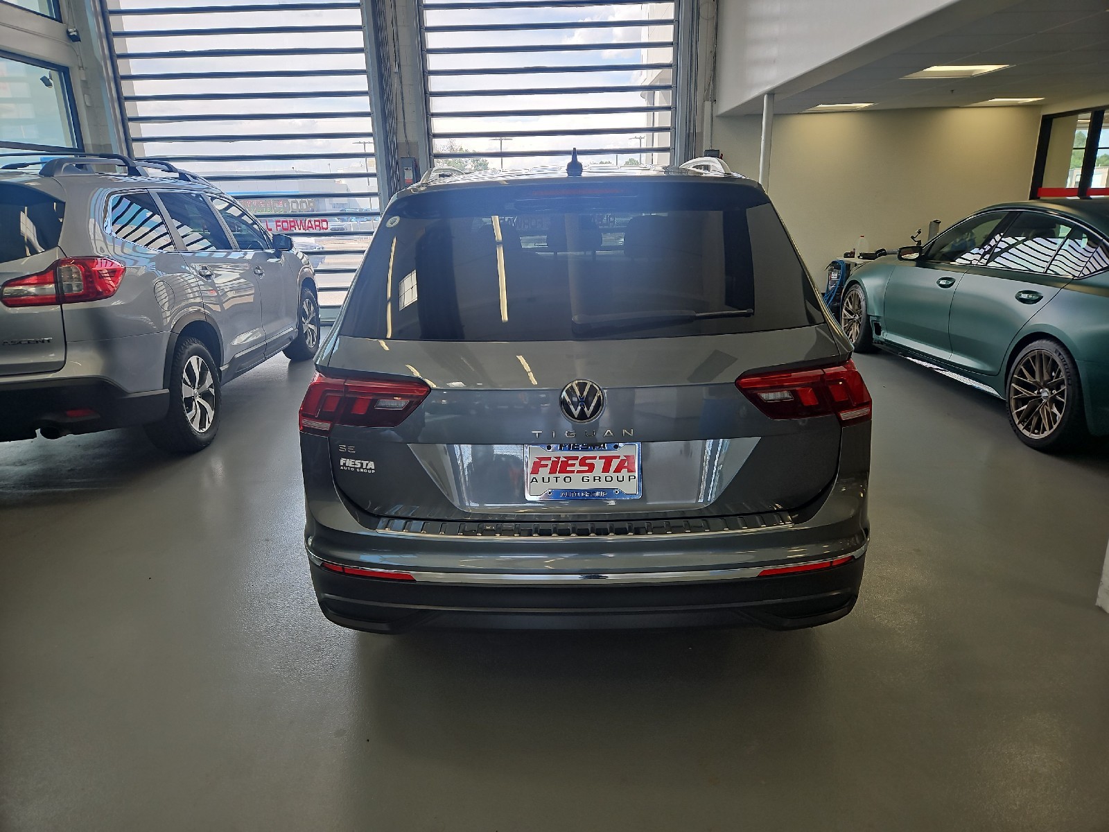 Used 2023 Platinum Gray Metallic Volkswagen SE image 5
