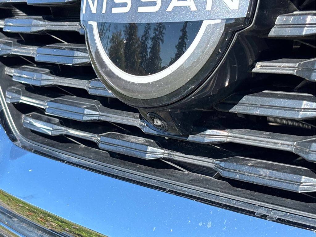 2023 Nissan Rogue SL photo 17